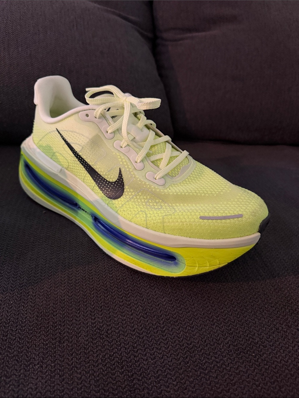 Nike Neon Yellow and Black Men's Athletic Running Shoe